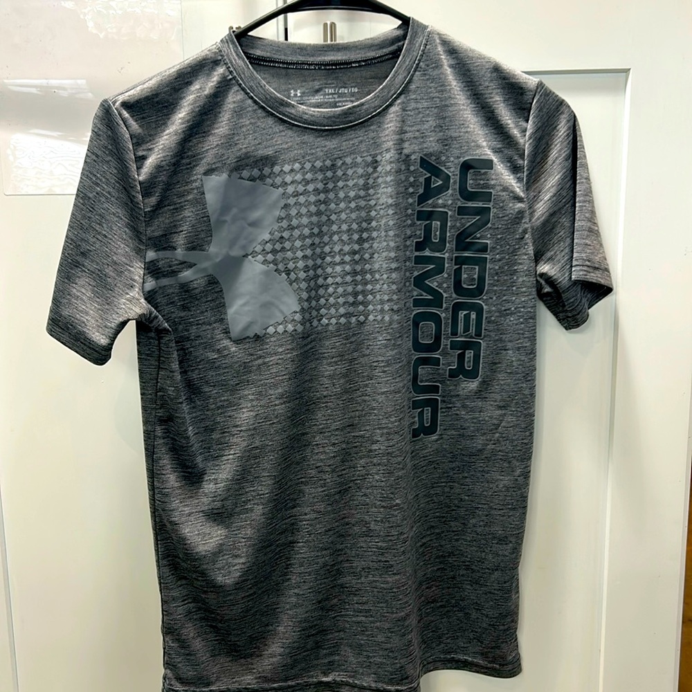 UNDER ARMOUR Youth XL